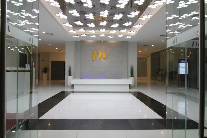 Mezzo Hotel 飯店大廳與櫃檯